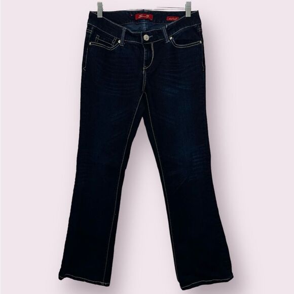 Seven7 Women’s Rhinestone Pocket Dark Wash Petite Low Rise Bootcut Jeans Size 6P - Picture 1 of 12